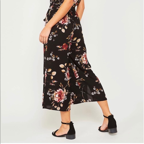 Black Floral jumpsuit - Picture 4 of 4